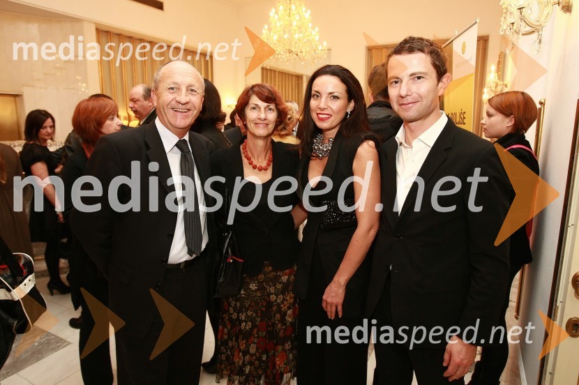 Branko Pavlin, predsednik uprave časopisne družbe Dnevnik in soproga ter Tomaž Orešič, EFT Group in soproga TijanaBorštnikov prstan prejel Janez Hočevar Rifle