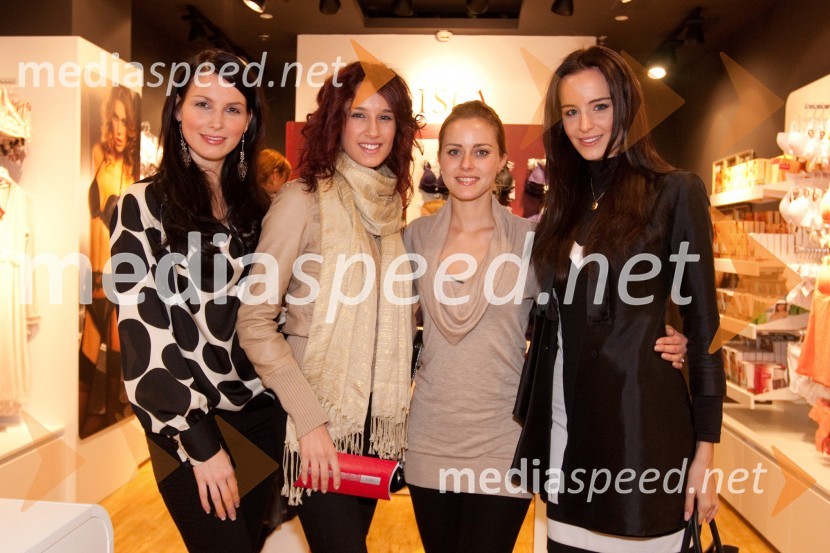 Sandra Adam, Miss Slovenije 2010, Anamarija Avbelj, Miss Universe Slovenije 2008, Živa Vadnov, Miss Slovenije 2004 in Nika Globokar, manekenka
Lisca, odprtje nove trgovine v Cityparku v Ljubljani