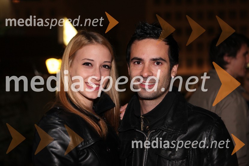 Iza Simčič, N.I.M.A in Samo Bdeir, moderator Radia AntenaErik, premiera videospota Ljubezen na prvi pogled