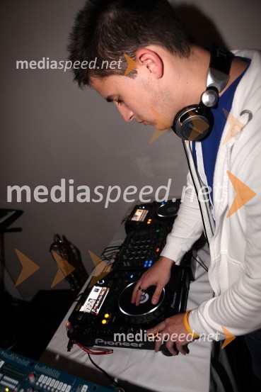 Tadej, DJ DeyErik, premiera videospota Ljubezen na prvi pogled