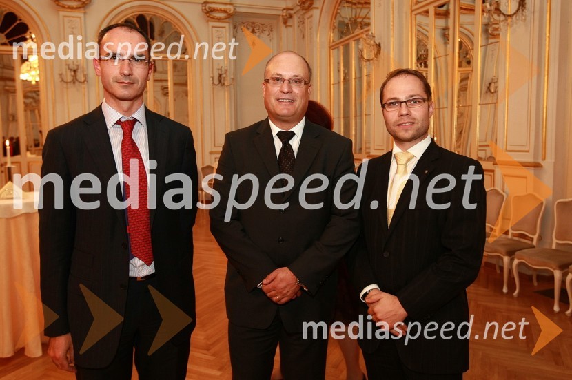 Marko Boštjančič, član uprave za trženje Telekom Slovenije, Iztok Klančnik, direktor Avtenta.si in Matjaž Zadravec, direktor holdinga TušPremiera baleta Giselle v SNG Maribor