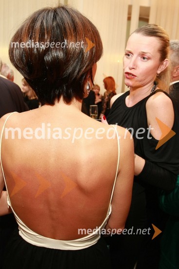 Maja Arsenovič, direktorica marketinga podjetja S.Oliver SLO in Anita KolblPremiera baleta Giselle v SNG Maribor