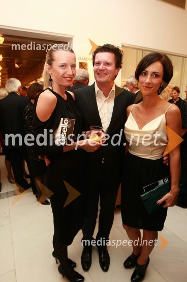 Marko Kolbl, lastnik Radia Center in direktor podjetja Europlakat ter soproga Anita in Maja Arsenovič, direktorica marketinga podjetja S.Oliver SLOPremiera baleta Giselle v SNG Maribor