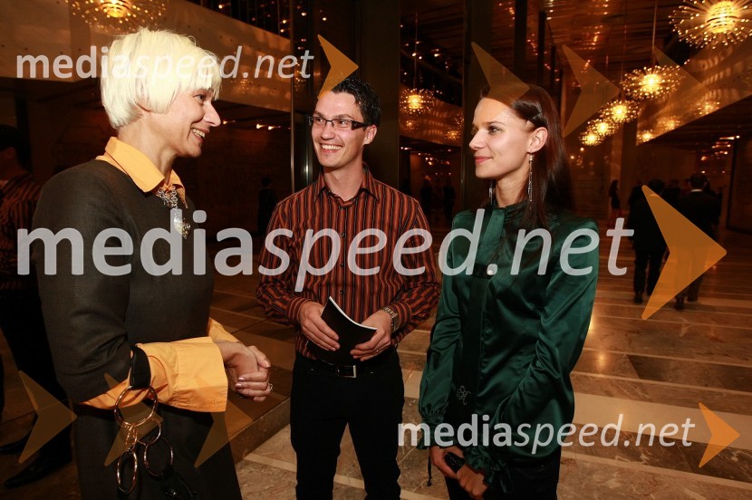 Barbra Drnač, plesna novinarka in urednica oddaje Parada plesa, Uroš Hudernik in Tijuana Križman Hudernik, balerinaPremiera baleta Giselle v SNG Maribor