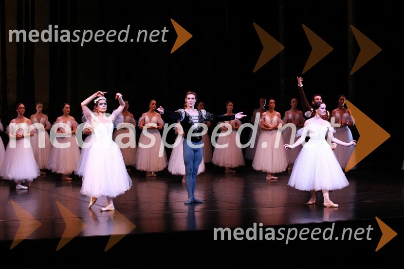 Galina Čajka, balerina, Anton Bogov, baletnik in Alenka Ribič Laufer, balerinaPremiera baleta Giselle v SNG Maribor