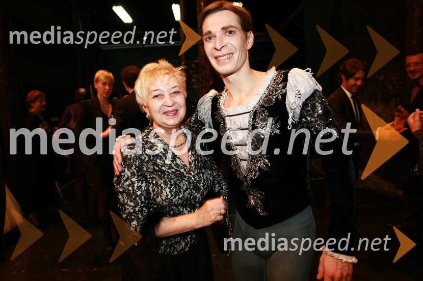 Anton Bogov, prvak mariborskega Baleta z mamo GalinoPremiera baleta Giselle v SNG Maribor