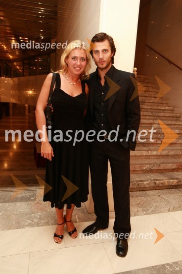 Oksana Pečeny, violinistka in Samuele PragiacomoPremiera baleta Giselle v SNG Maribor