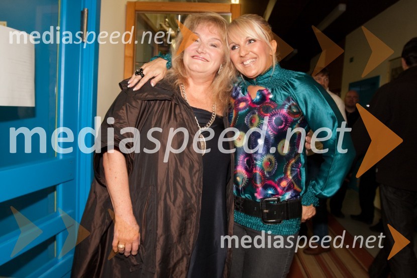 Elda Viler, pevka in Alenka Godec, pevkaŠe vedno sanjam poplave, dobrodelni koncert