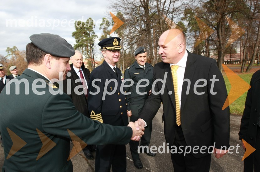 Generalmajor mag. Alojz Šteiner, načelnik Generalštaba Slovenske vojske in Milan Mikl, požupan Mestne občine MariborGeneral Håkan Syren na obisku v Mariboru