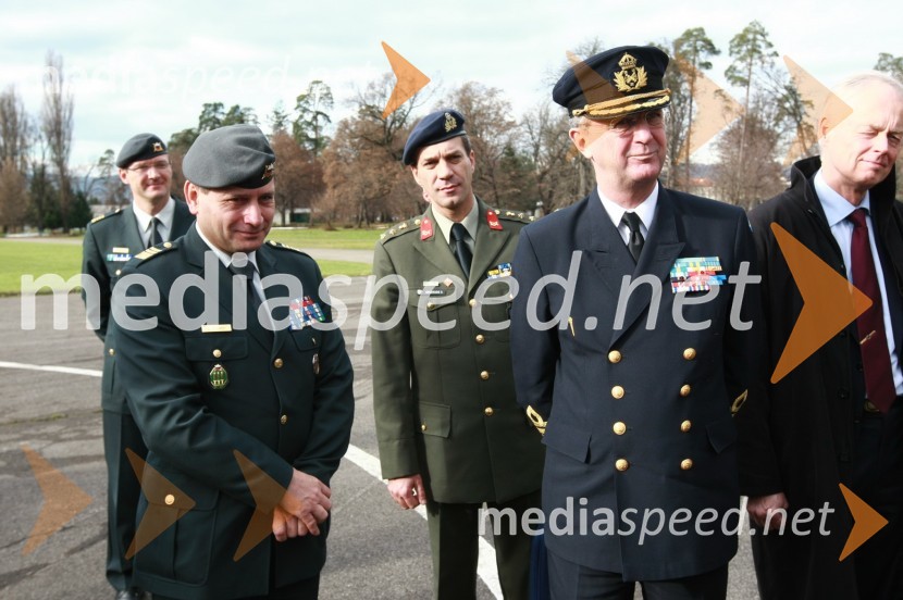 Generalmajor mag. Alojz Šteiner, načelnik Generalštaba Slovenske vojske in general Håkan Syren, predsedujoči Vojaškemu odboru Evropske unije (EUMC)General Håkan Syren na obisku v Mariboru