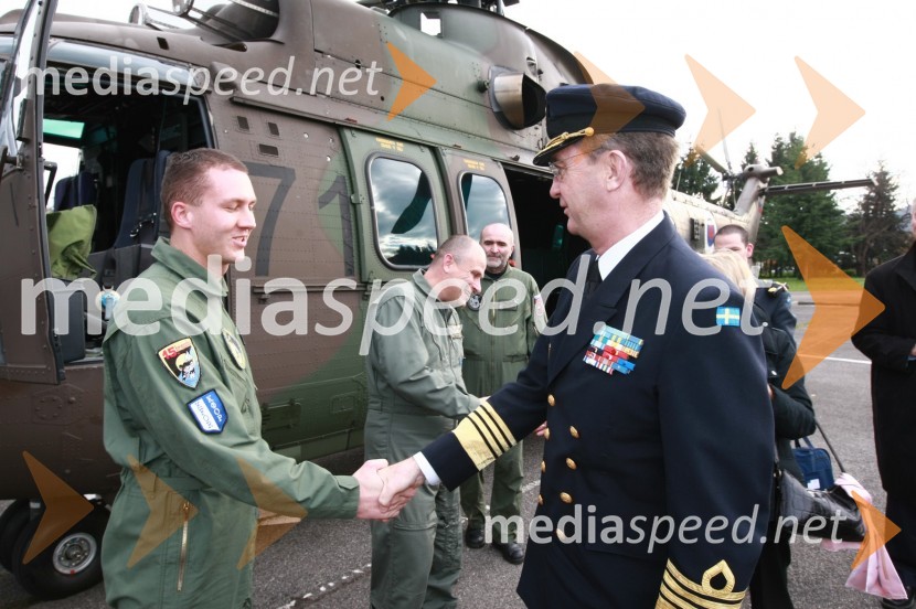 David Belak, nadporočnik in general Håkan Syren, predsedujoči Vojaškemu odboru Evropske unije (EUMC)General Håkan Syren na obisku v Mariboru