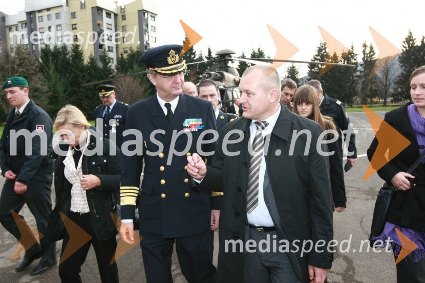 General Håkan Syren, predsedujoči Vojaškemu odboru Evropske unije (EUMC) in Franc Kangler, župan Mestne občine MariborGeneral Håkan Syren na obisku v Mariboru