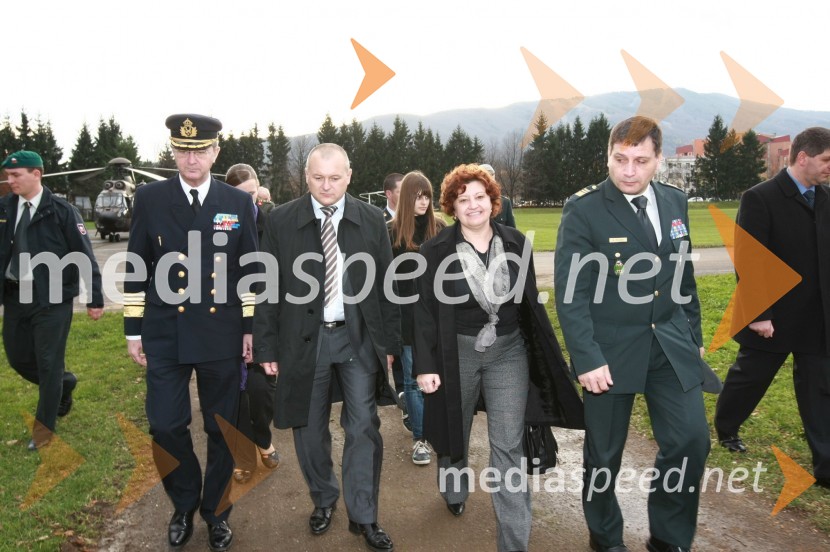 General Håkan Syren, predsedujoči Vojaškemu odboru Evropske unije (EUMC), Franc Kangler, župan Mestne občine Maribor, generalmajor mag. Alojz Šteiner, načelnik Generalštaba Slovenske vojske ter soproga VlastaGeneral Håkan Syren na obisku v Mariboru