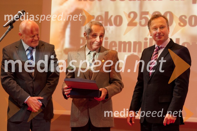Marjan Hudej, Anton Majcen in Peter Kukovica, predsednik Atletske zveze SlovenijeAtlet leta 2010