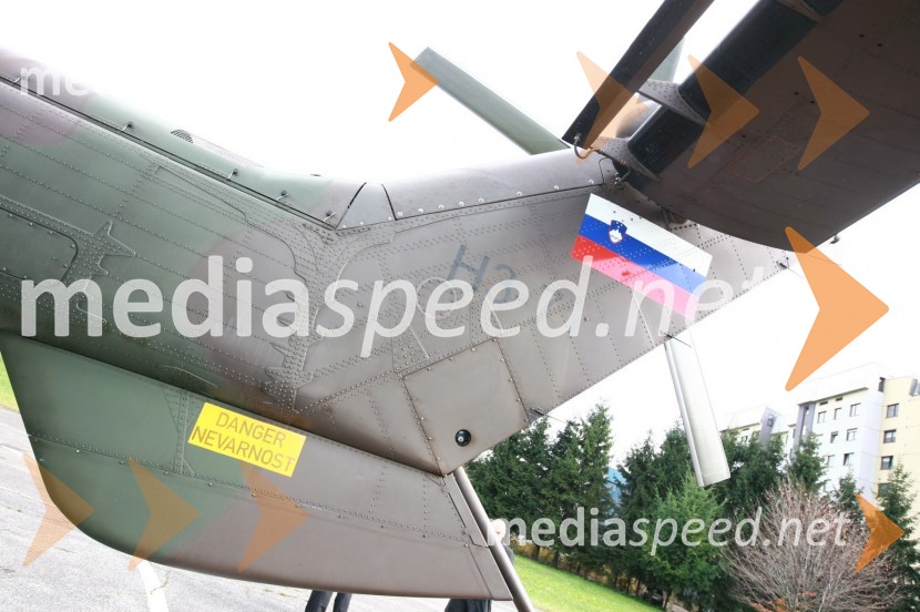 Helikopter Slovenske vojske Eurocopter AS-532 AL CougarGeneral Håkan Syren na obisku v Mariboru