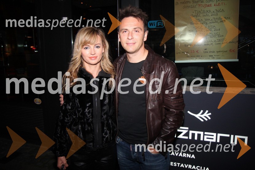 Lidija Šestak Zorič, predsednica društva Sonček in njen mož Peter Zorič, ProbankaKoncert skupine Papir in Maje Keuc v Rožmarinu