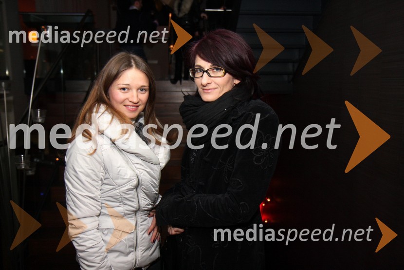 Alenka Šurlan, Collegium Mondial in Patricija Šenekar, vizažistkaKoncert skupine Papir in Maje Keuc v Rožmarinu