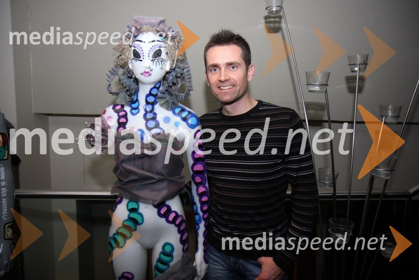 Gorazd Kocbek, Oljarna KocbekKoncert skupine Papir in Maje Keuc v Rožmarinu