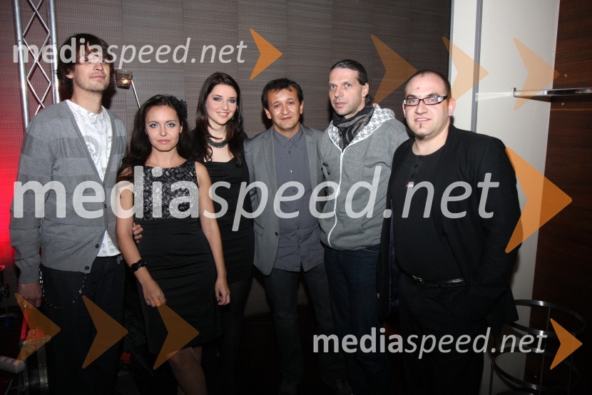 Skupina PapirKoncert skupine Papir in Maje Keuc v Rožmarinu