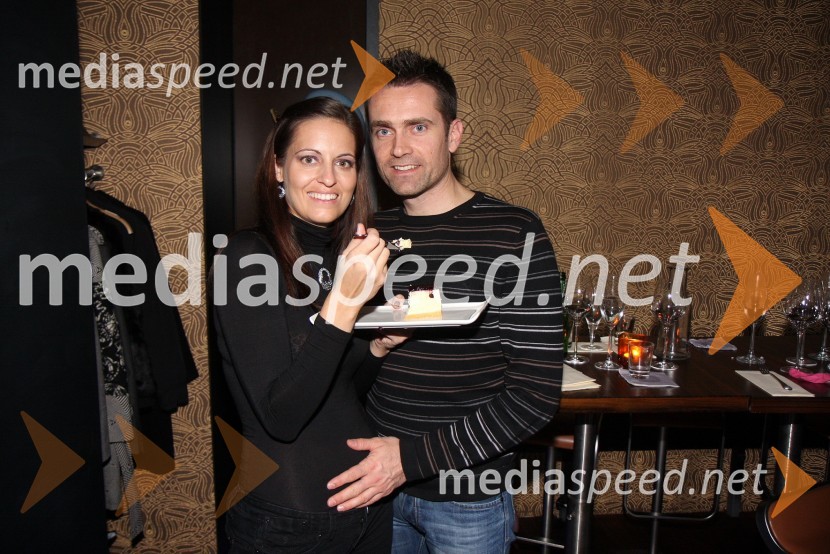 Mihaela Margan - Miša, novinarka, manekenka in Playboyeva zajčica ter Gorazd Kocbek, Oljarna KocbekKoncert skupine Papir in Maje Keuc v Rožmarinu