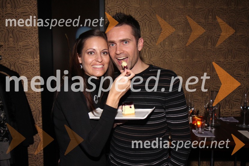 Mihaela Margan - Miša, novinarka, manekenka in Playboyeva zajčica ter Gorazd Kocbek, Oljarna KocbekKoncert skupine Papir in Maje Keuc v Rožmarinu