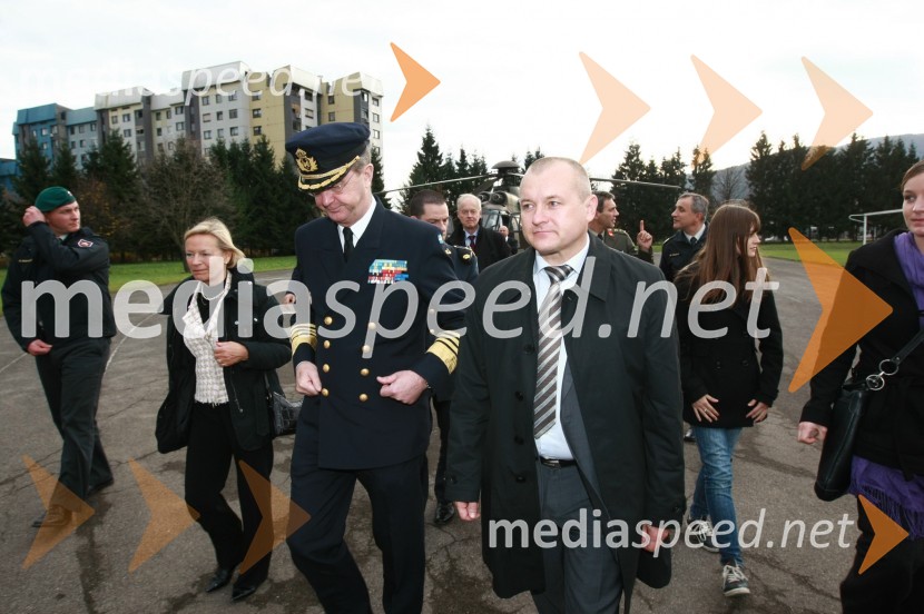 General Håkan Syren, predsedujoči Vojaškemu odboru Evropske unije (EUMC) in Franc Kangler, župan Mestne občine MariborGeneral Håkan Syren na obisku v Mariboru