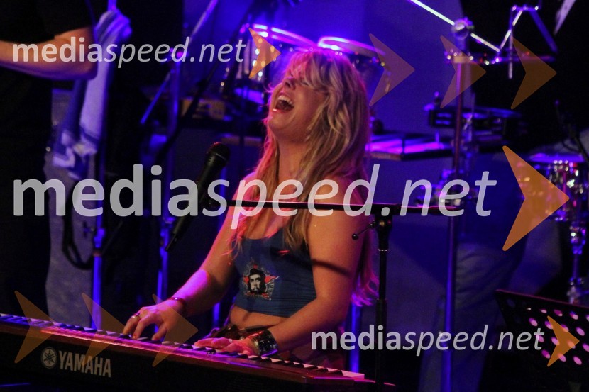 Neža Buh - Neisha, glasbenicaPromocijski koncert Neisha