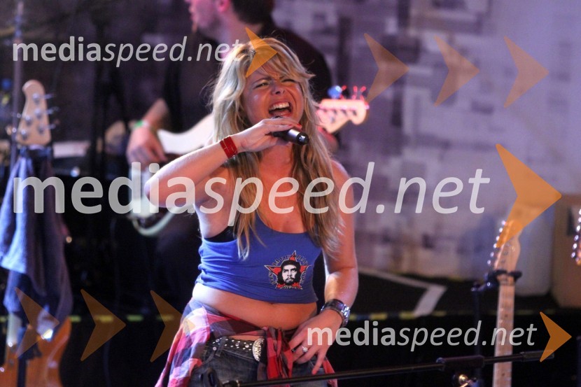 Neža Buh - Neisha, glasbenicaPromocijski koncert Neisha