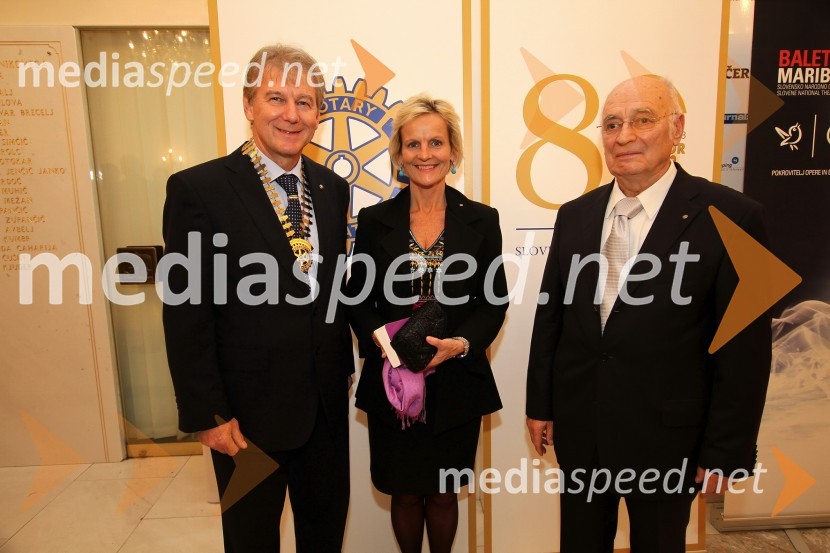 Dr. Davorin Kračun, predsednik Rotary kluba Maribor, Barbara Kamler Wild, guvernerka distrikta 1910 ter Stanko Ojnik, bodoči guverner rotary Slovenija80. obletnica rotarijstva na Slovenskem