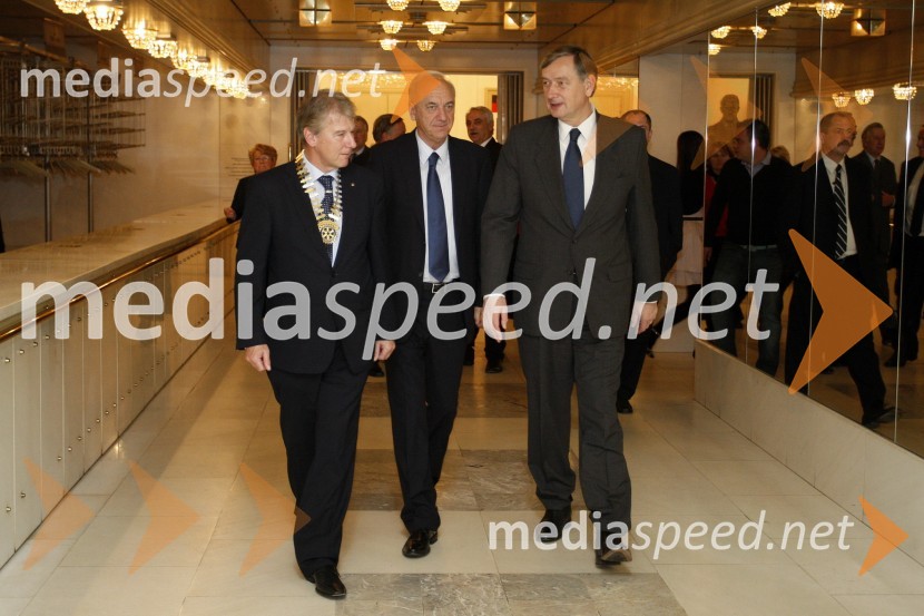 Dr. Davorin Kračun, predsednik Rotary kluba Maribor, Janez Ujčič, podžupan Mestne občine Maribor in dr. Danilo Türk, predsednik Republike Slovenije80. obletnica rotarijstva na Slovenskem