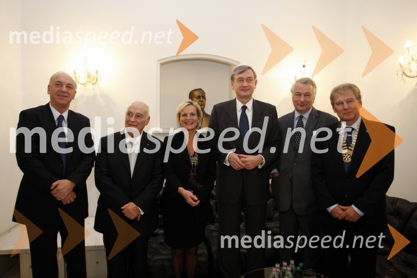 Janez Ujčič, podžupan Mestne občine Maribor, Stanko Ojnik, bodoči guverner rotary Slovenija, Barbara Kamler Wild, guvernerka distrikta 1910, dr. Danilo Türk, predsednik Republike Slovenije, ... in dr. Davorin Kračun, predsednik Rotary kluba Maribor80. obletnica rotarijstva na Slovenskem