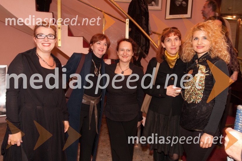 Ivana Djilas, direktorica Prešernovega gledališča Kranj, Maja Cerar, lektorica, Marinka Poštrak, dramaturginja, Barbara Hieng Samobor, direktorica MGL in Tanja Dimitrievska, igralkaJakob Ruda, premiera