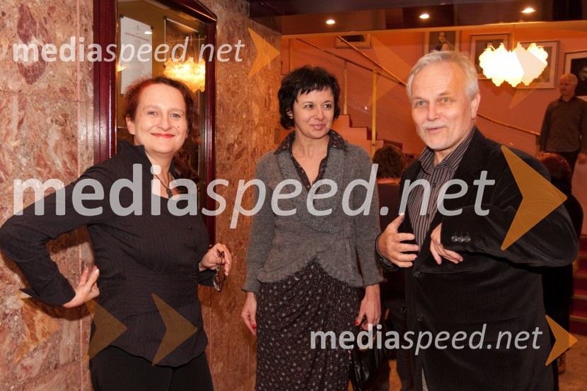 Marinka Poštrak, dramaturginja, Lara Jankovič, igralka in Niko Goršič, režiser, igralecJakob Ruda, premiera