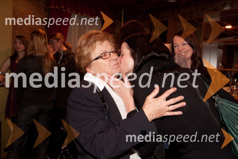 Jožica Horvat in snaha Ana Dolinar Horvat, igralkaJakob Ruda, premiera