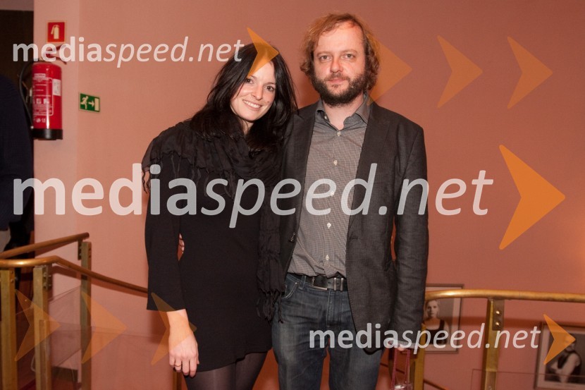 Ana Dolinar Horvat, igralka in soprog Sebastijan Horvat, režiserJakob Ruda, premiera