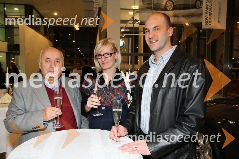 Lojze Cvetko in Barbara ter Gregor CvetkoSalon Selmar predstavil novi BMW X3