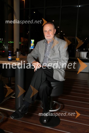 Prof. dr. Mirko Pšunder, predsednik Upravnega odbora Univerze v MariboruSalon Selmar predstavil novi BMW X3