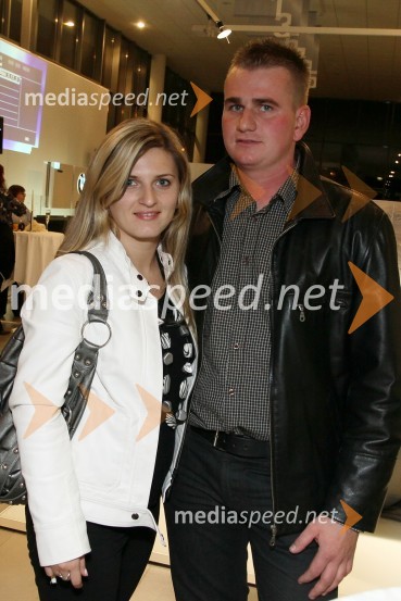 Klavdija Kodrič in Tadej MlakarSalon Selmar predstavil novi BMW X3