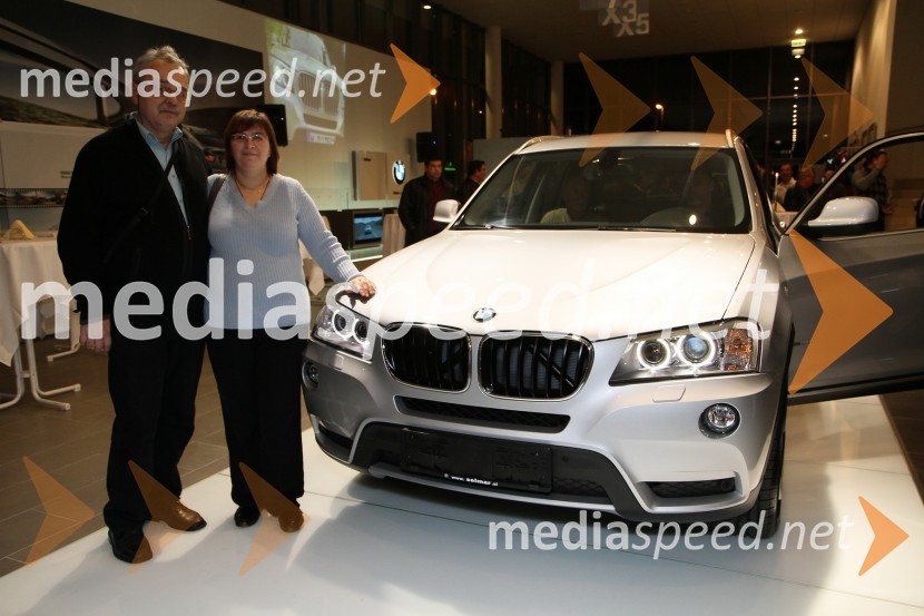 Mladen Milovanovič in Vilma HomotarSalon Selmar predstavil novi BMW X3