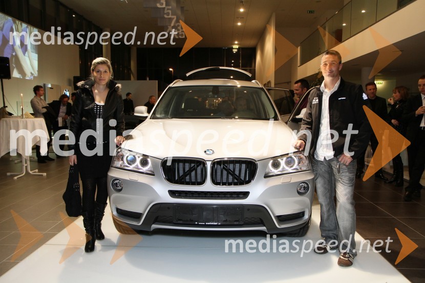 Vesna Klemen in Danijel VehabSalon Selmar predstavil novi BMW X3