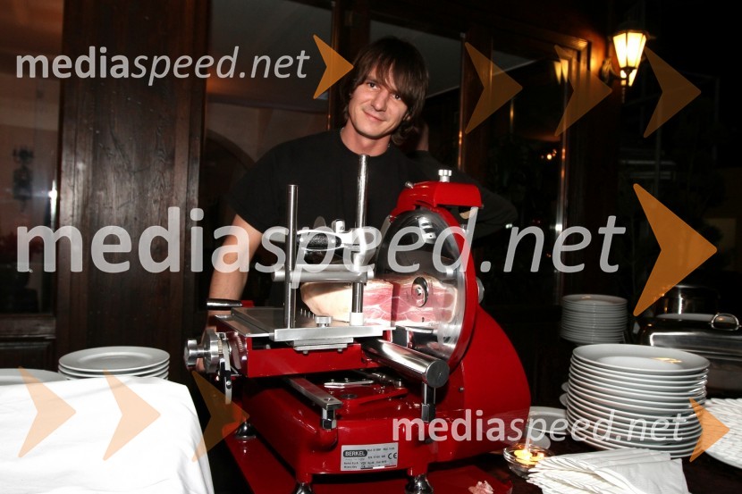 Gregor Janič, glavni kuhar1.obletnica gostilne Katrca