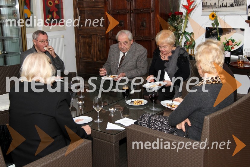 .., Prof. dr. Janez Prinčič, profesor, travmatolog in Manja Pečnik Vovk1.obletnica gostilne Katrca