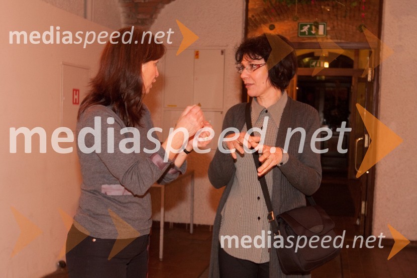 Branka Strmole Ukmar, pedagoginja in Damjana Golavšek, pevkaIzdelovanje adventnih venčkov z znanimi Slovenci