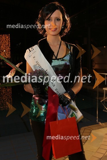 Katja Šadl, druga spremljevalka Lepe sosede 2010Lepa soseda 2010 je postala Tina Starc