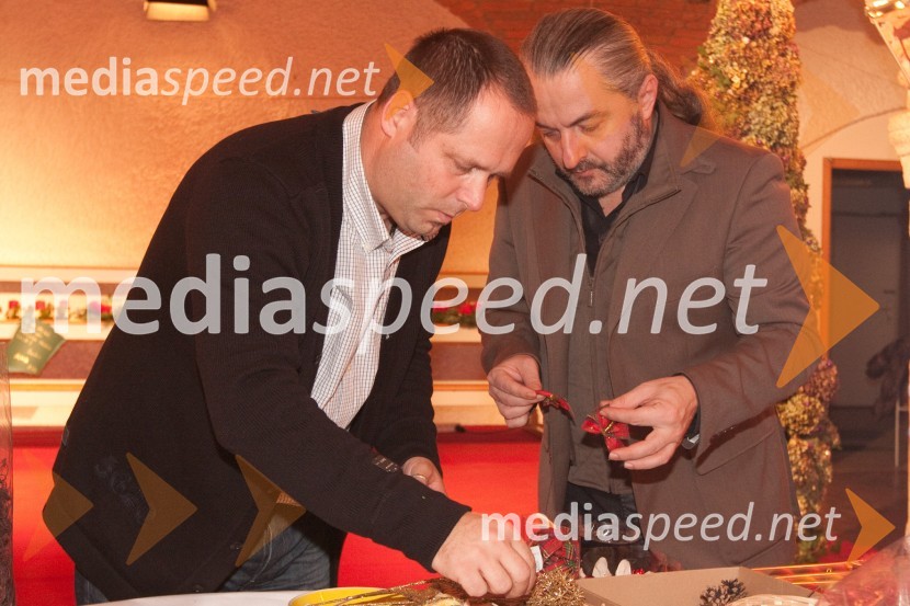 	Robert Bogataj, fotograf in Milan Gačanovič, modni oblikovalecIzdelovanje adventnih venčkov z znanimi Slovenci