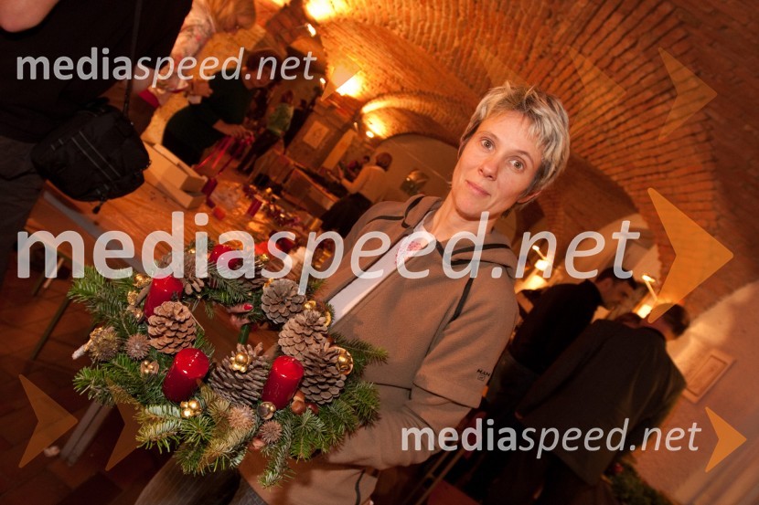 Nataša Tič Ralijan, igralkaIzdelovanje adventnih venčkov z znanimi Slovenci