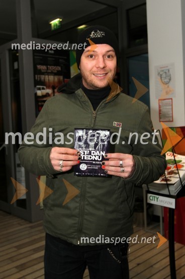Tomi Meglič, pevec skupine SiddhartaTist' dan v tednu, predstavitev filma skupine Big foot mama