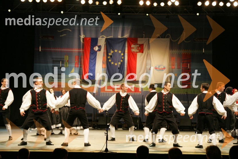 Folklorna skupinaFestival Lent 2006