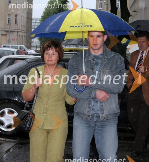 Milica Makoter, podjetnica in njen sin TomiSojenje, Milica Makoter