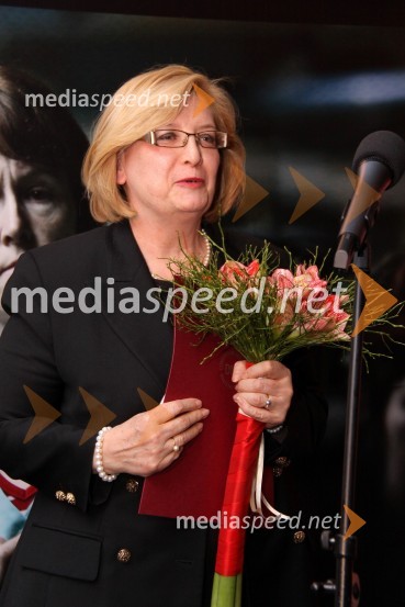 Blanka Doberšek, dolgoletna komentatorka, novinarka in urednica Zunanje politične redakcije TV Slovenija ter prejemnica nagrade za življenjski prispevek k razvoju slovenskega novinarstvaPodelitev novinarskih nagrad Bratstvo resnice